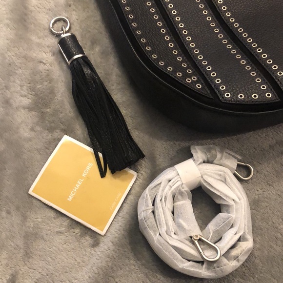 Used once … Michael Kors Brooklyn black with silver grommets purse - Picture 7 of 8